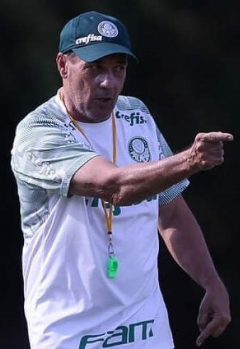 Luxa é assintomático da covid-19; e essa molecada solta por aí que transmite a doença?