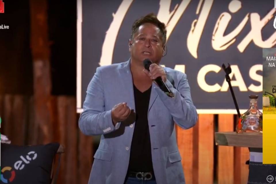 Em live, cantor Leonardo faz apelo por Ronaldinho Gaúcho: “É um patrimônio tombado”