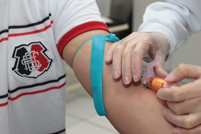 Pernambucano: Quatro jogadores do Santa Cruz testam positivo para covid-19