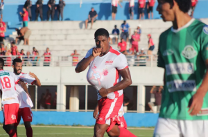 Time da Série D fecha com ex-atacante de Palmeiras, Guarani e América-RN