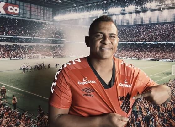 Suspensão de atacante do Athletico-PR por doping chega ao fim