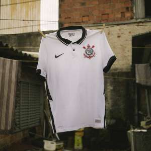 Novo uniforme do Corinthians homenageia o título brasileiro de 1990