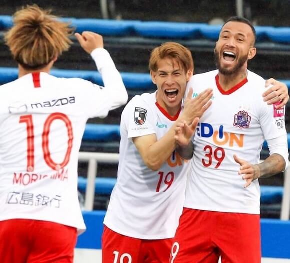 Ex-atacante do Palmeiras brilha na volta do Campeonato Japonês