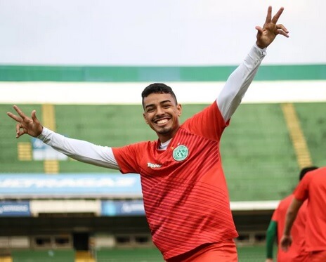 Dirigente do Guarani confirma consulta do Santos por lateral