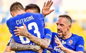 Craque francês tem casa roubada e lança dúvidas se seguirá na Itália