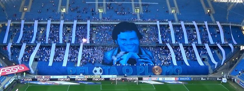 “Pelota o plomo?” Torcida faz bandeirão de Pablo Escobar para pressionar jogadores
