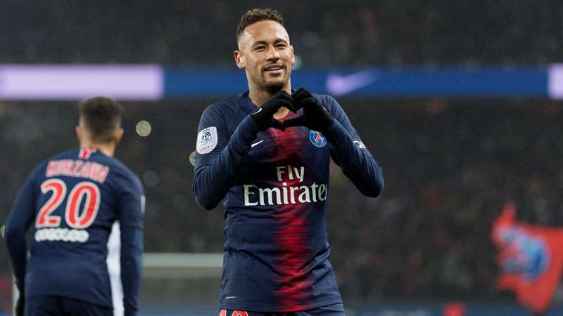Saudade do Neymar? Astro do PSG dá ‘caneta’ e marca belo gol em treino