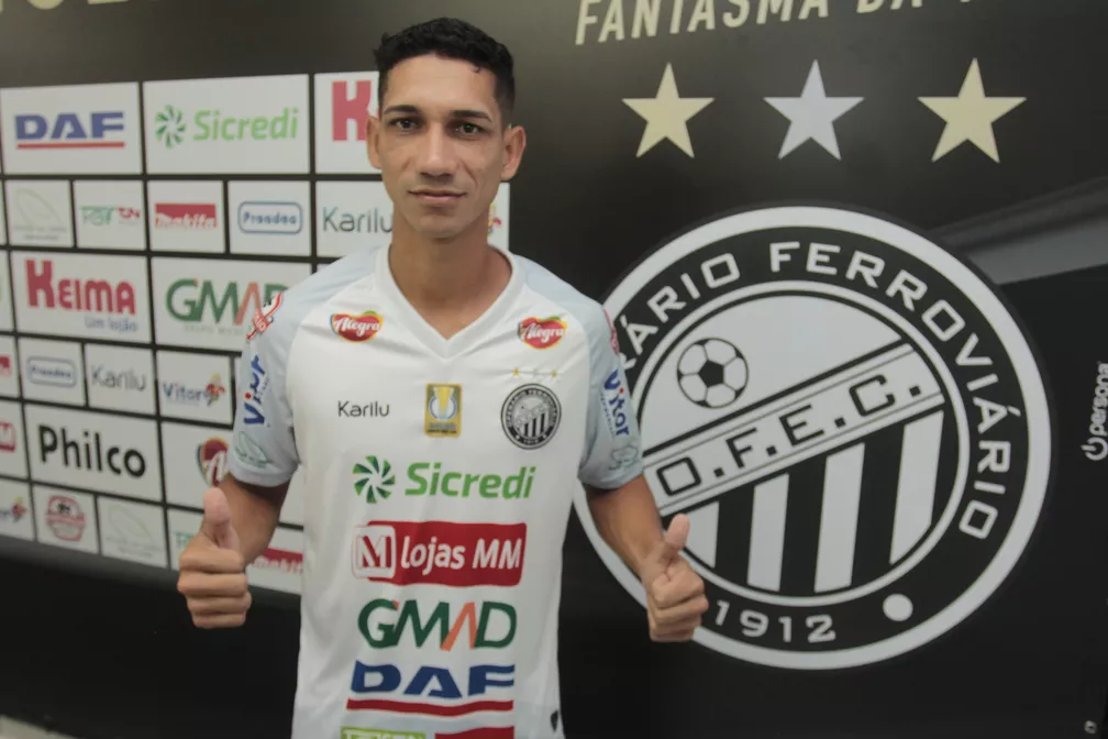 Com apenas um gol marcado, atacante rescinde contrato com time da Série B