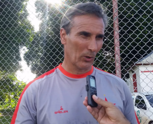 Time da Série D dispensa técnico antes de assumir e já anuncia substituto