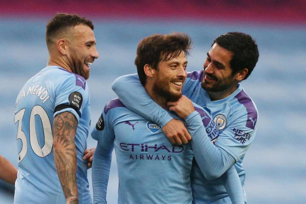 Manchester City faz 5 a 0 no Newcastle e fica perto de garantir o vice