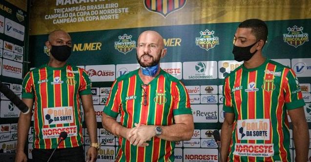 Sérgio Frota apresenta 11 reforços e confirma elenco do Sampaio Corrêa
