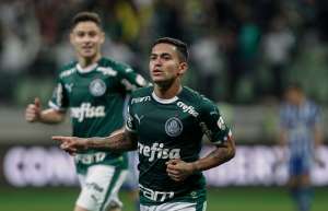 Saída de ídolo do Palmeiras para clube do Catar é mais uma vez adiada