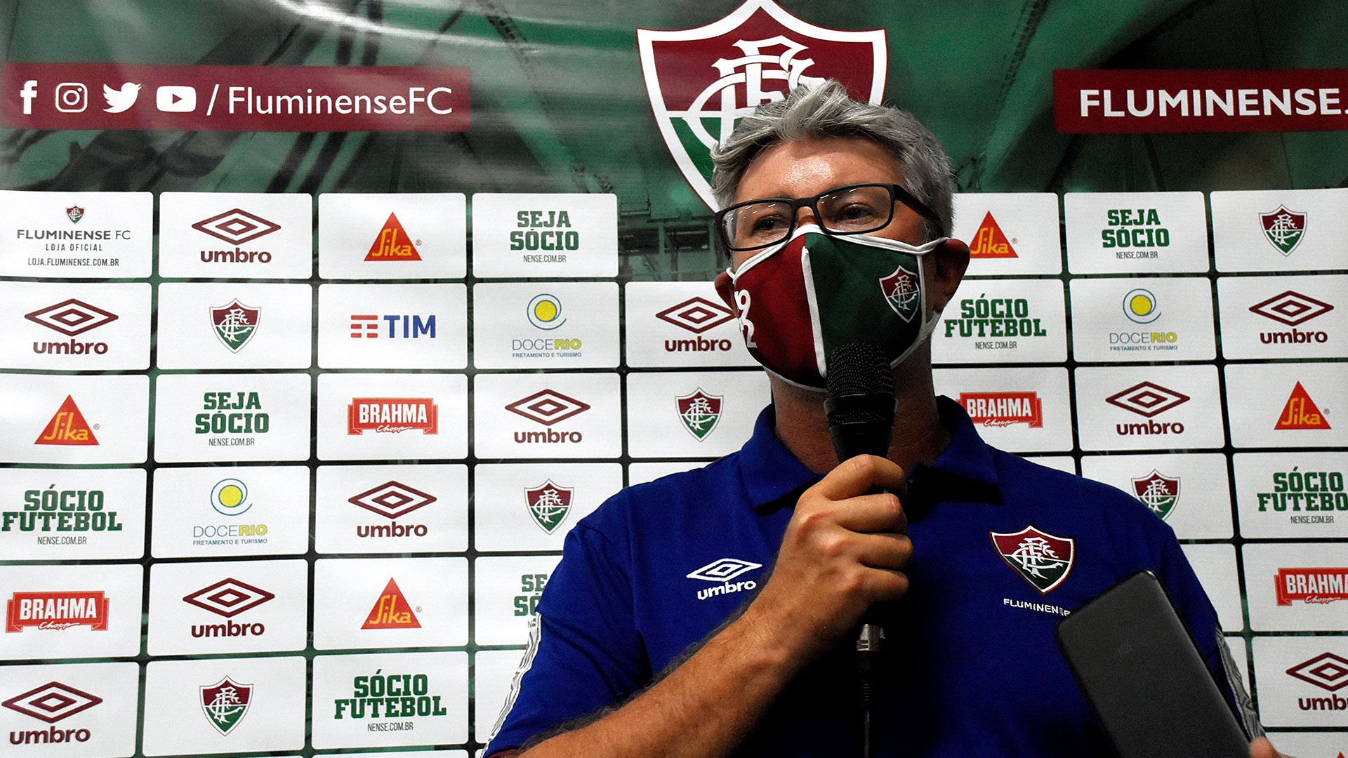 Carioca: Técnico do Fluminense oferece título às vítimas de Covid-19