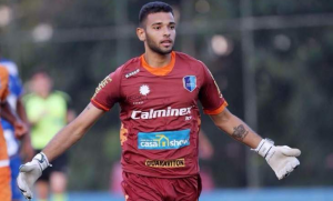 Clube da Série C acerta contratação de goleiro, filho do técnico Marcelo Cabo