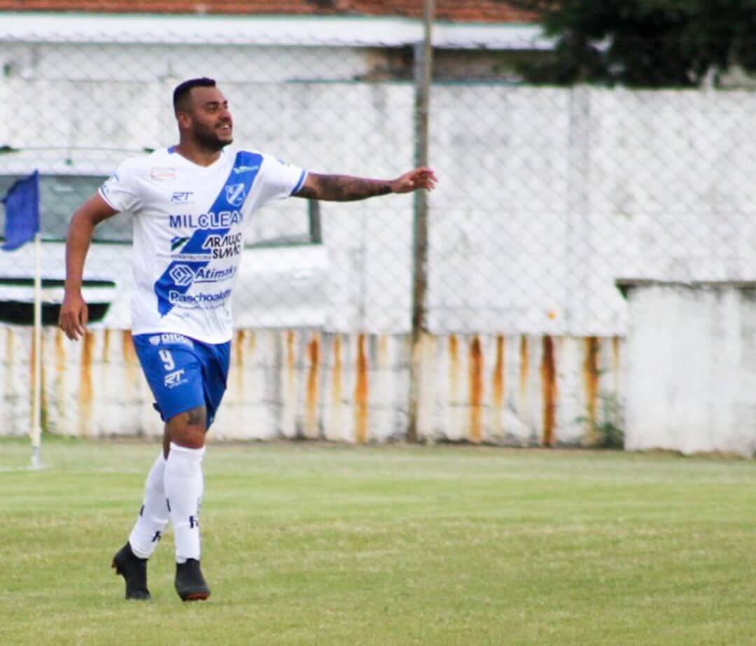 Paulista A2: De olho no título, atacante do Taubaté se diz ansioso para retomada