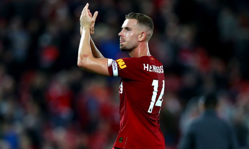 Inglês: Capitão do Liverpool, Henderson sofre lesão e perde reta final da temporada