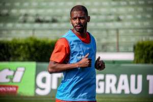 Apresentado, Waguininho se coloca à disposição de Carpini no Guarani: 'Em uma semana'