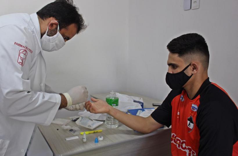 Clube da Copa do Nordeste tem caso de covid-19, mas viaja para a Bahia