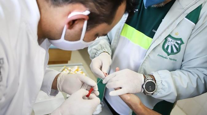 Clube mineiro “tranca” jogadores em CT para evitar contágio por Covid-19