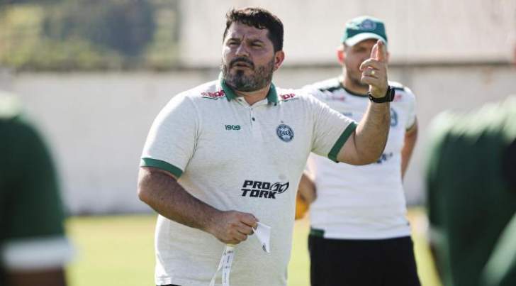 Coritiba revela que membro da comissão, com corona, deixou de usar respirador