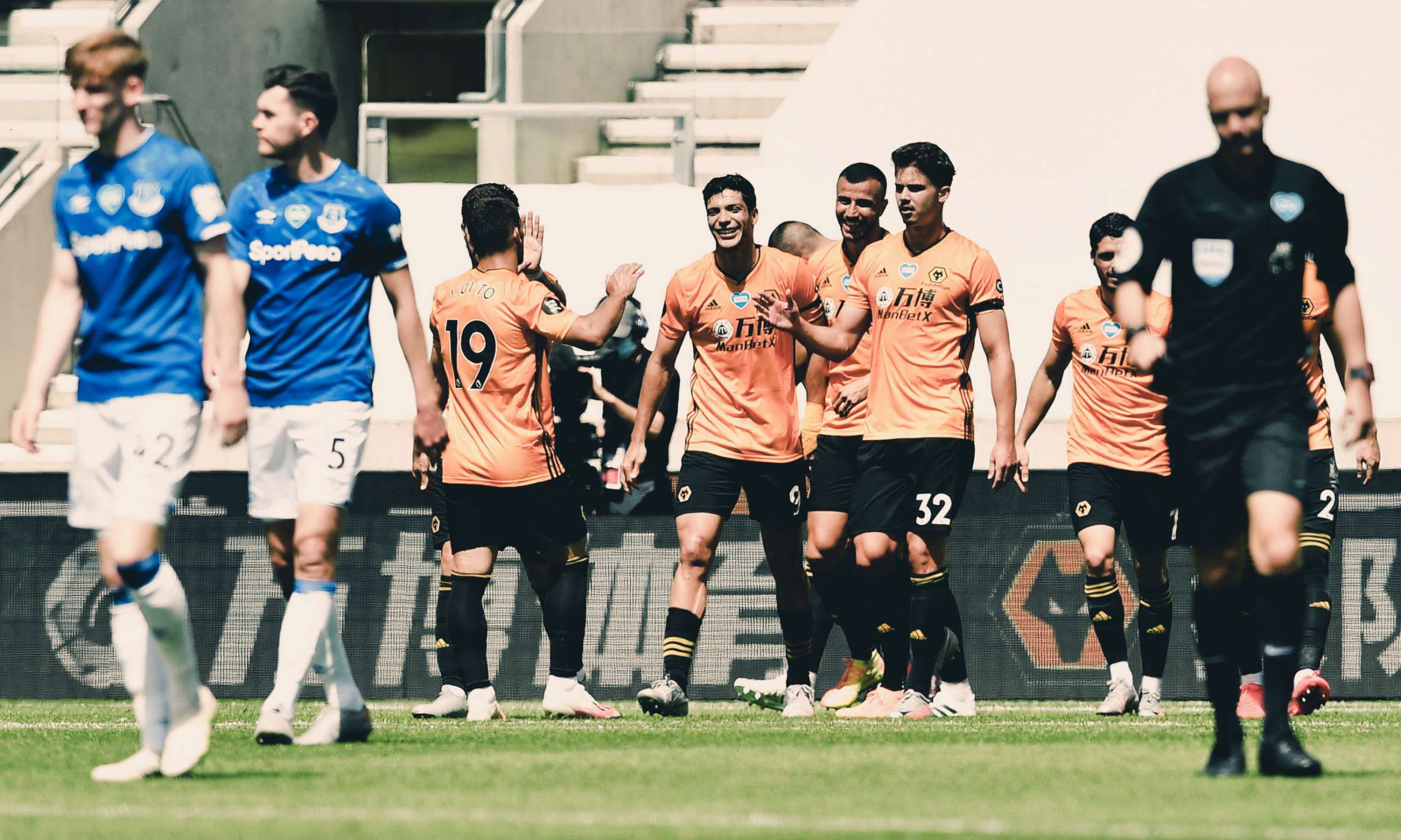 INGLÊS: Wolverhampton bate o Everton e se recoloca na briga pela Liga dos Campeões