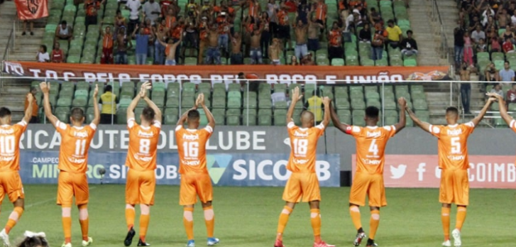 Clube mineiro revela que três jogadores testaram positivo para Covid-19