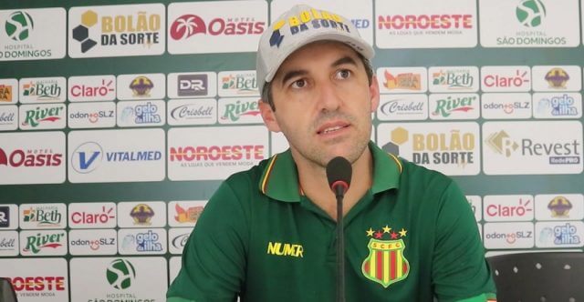 Léo Condé corre contra o tempo para deixar o Sampaio Corrêa pronto fisicamente