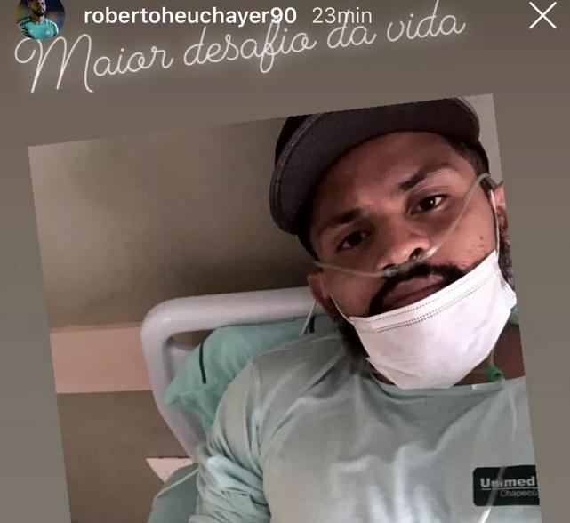 Atacante da Chapecoense segue internado com Covid-19, mas tem quadro estável
