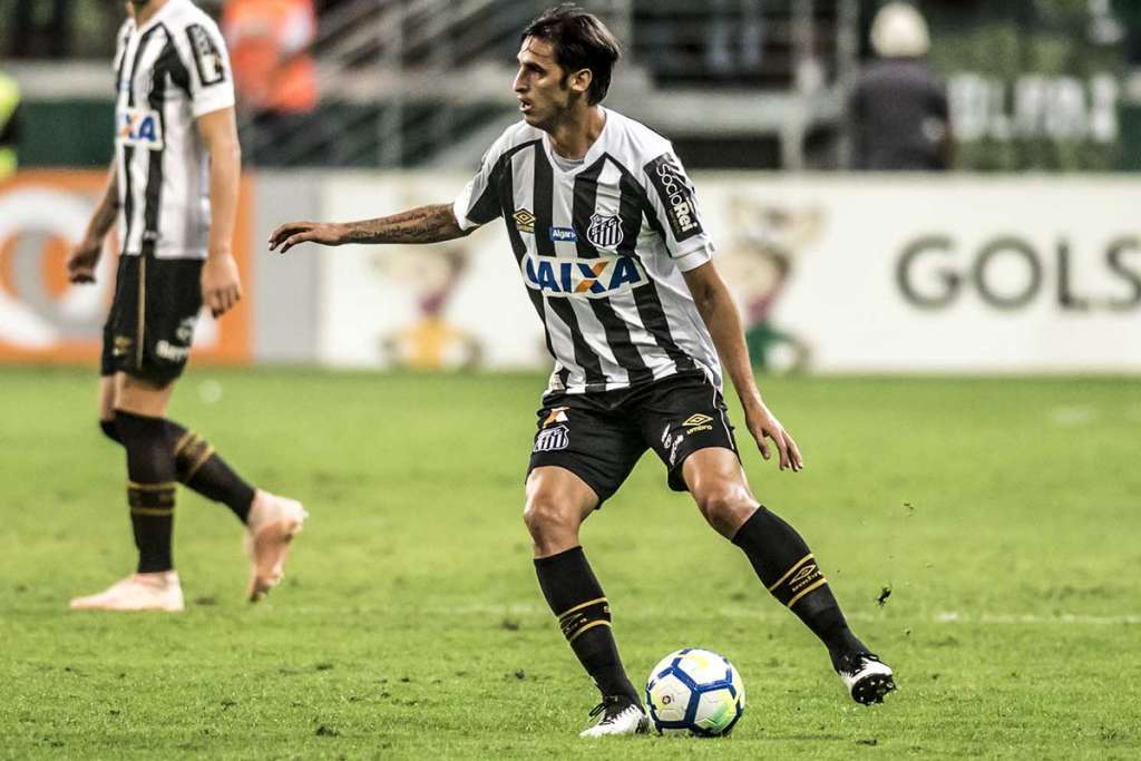 Bryan Ruiz rescinde com o Santos e reclama de atraso salarial e danos morais
