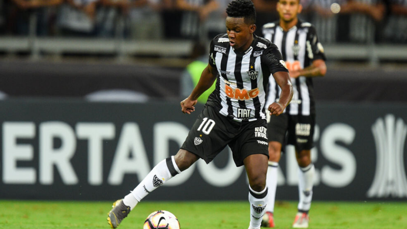 Sem clima no Atlético-MG, equatoriano é oferecido ao São Paulo