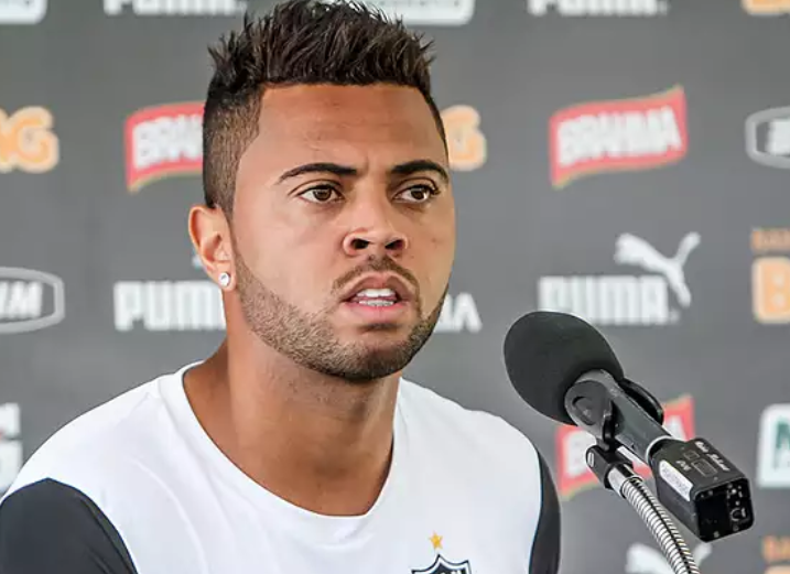 Atlético-MG é condenado a pagar R$ 750 mil a ex-volante de Vasco e Grêmio