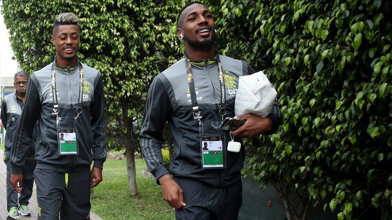 TV portuguesa diz que Benfica vai levar dois titulares do Flamengo com Jesus