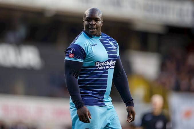 Jogador mais forte do Fifa 21, Akinfenwa pode trocar futebol pelo WWE -  09/10/2020 - UOL Esporte