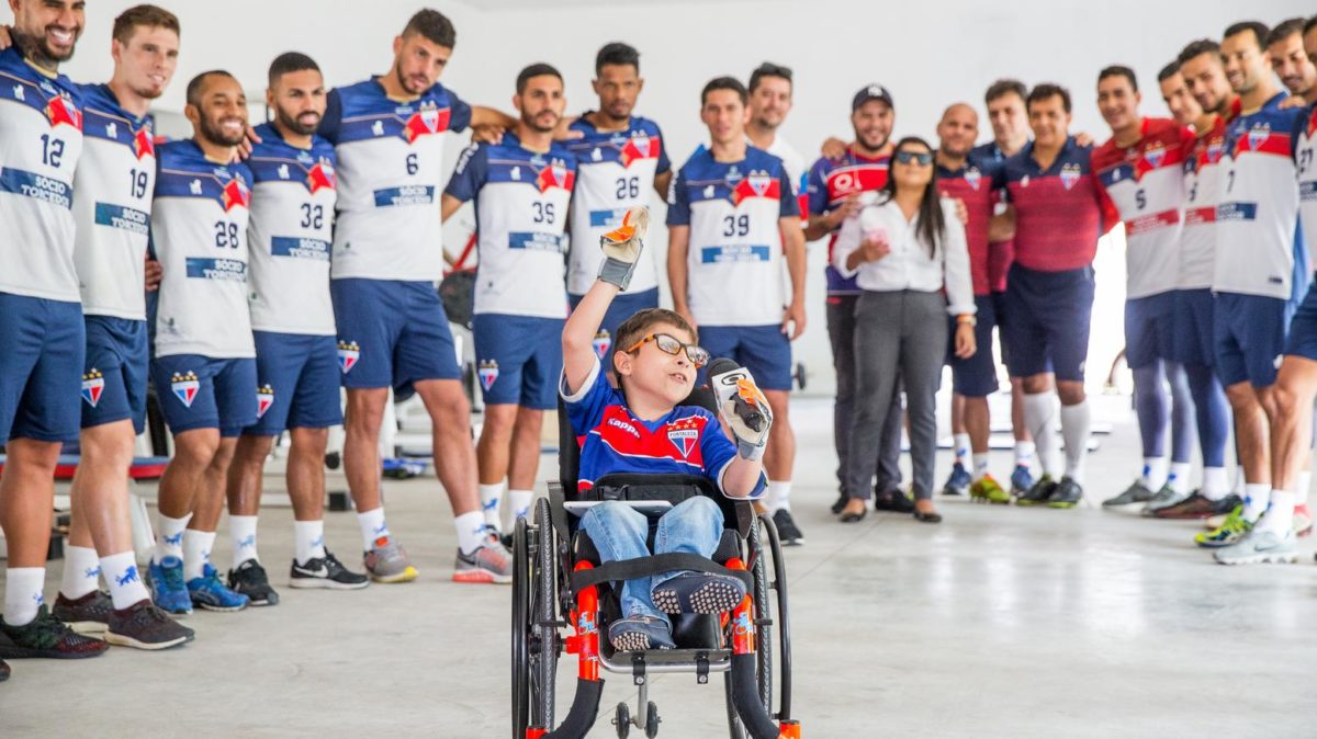 Luto! Morre garoto de 10 anos que virou símbolo de superação no Fortaleza