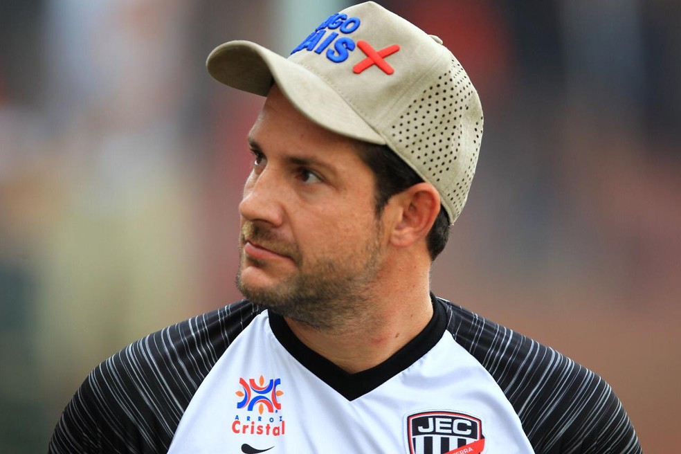 ‘Balançando a Rede’ recebe ex-treinador do Jaraguá nesta sexta-feira