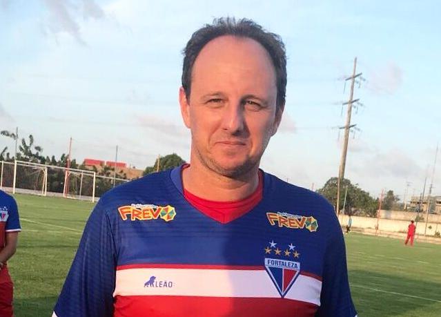 Fortaleza confirma lesão de Tinga e pode ter outros desfalques na semifinal