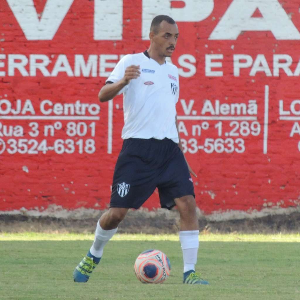 Volante Willian analisa reta final da Série A-3