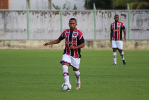 Depois de 'pacotão', time piauiense renova com meia para a disputa da Série D