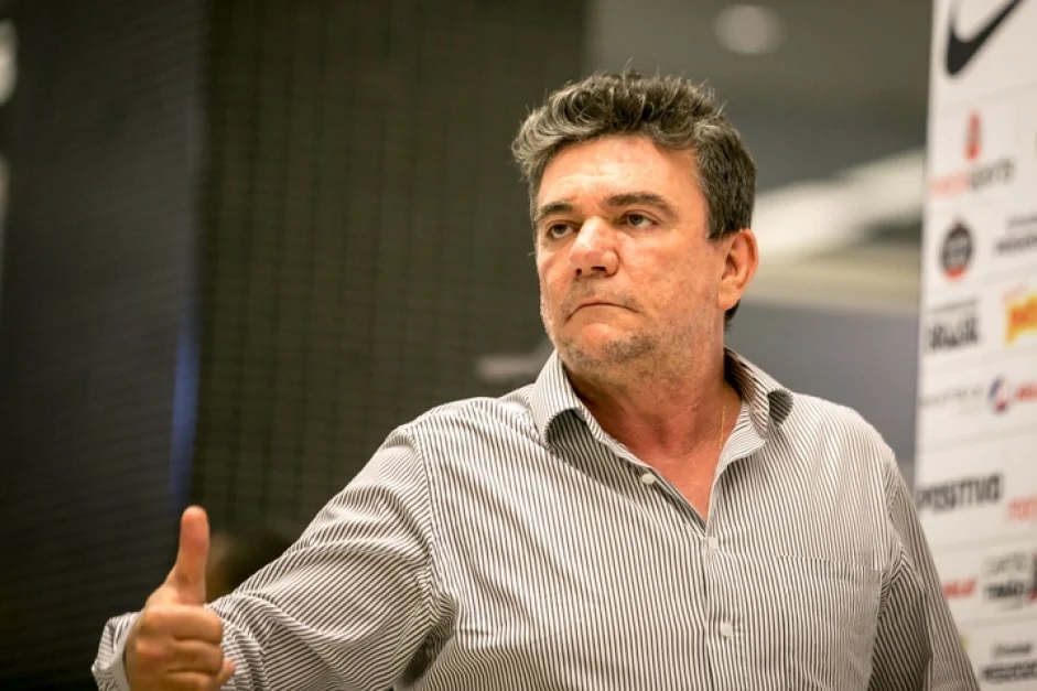 Andrés vai participar da política do Corinthians e volta a usar rede social