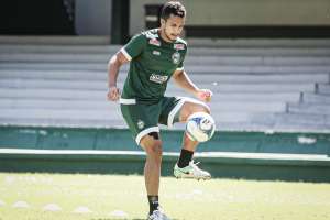 Time da Série D anuncia lateral-direito do Coritiba como reforço