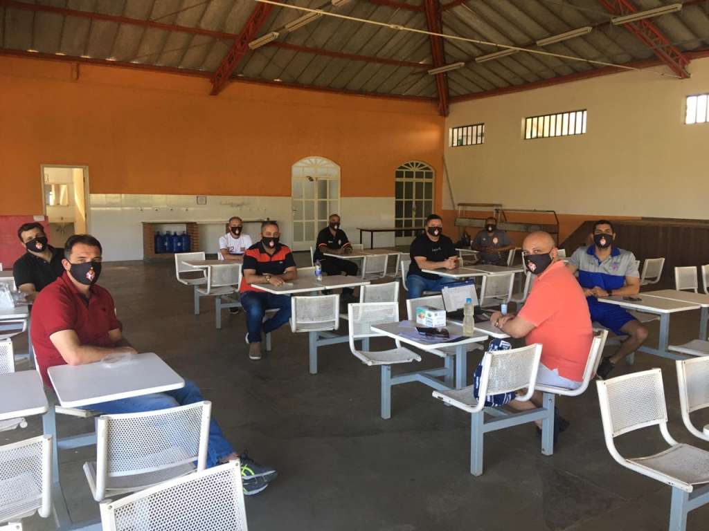Atibaia adota protocolos contra covid e aguarda autorização para treinar