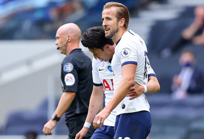 INGLÊS: Com brilho de Lucas e Kane, Tottenham vence e complica o Leicester