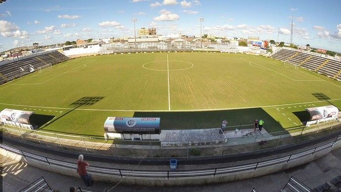 Surpresa desagradável! No retorno aos treinos, time alagoano tem chuteiras roubadas