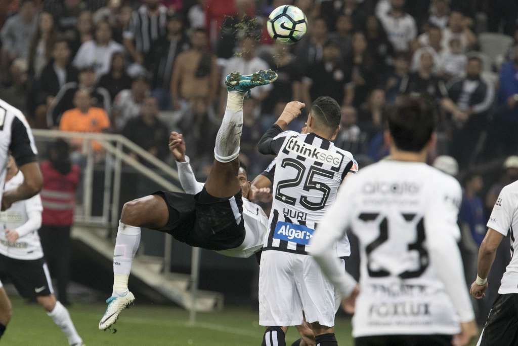 Corinthians e Santos estão em crise