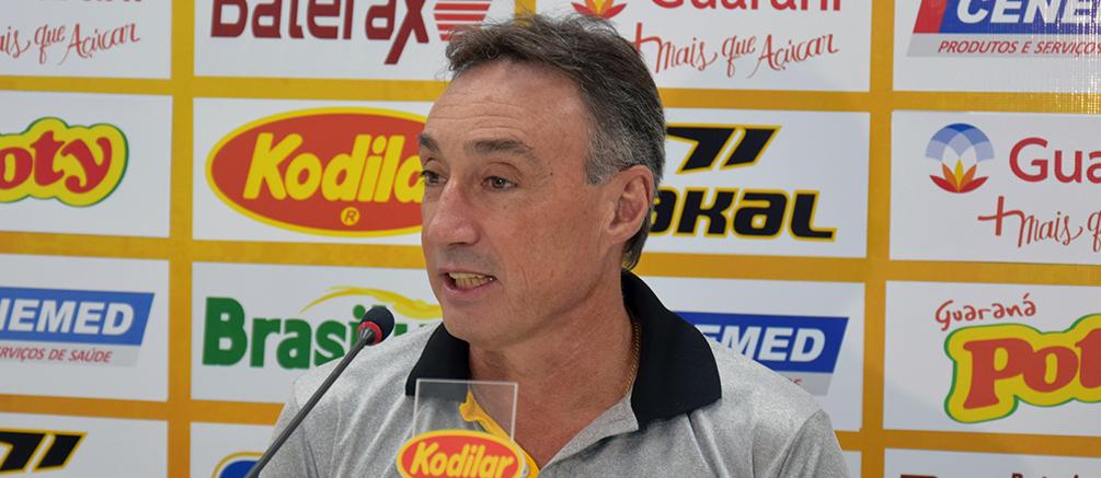 Com 90% do time definido, Roberto Fonseca prevê “jogo nervoso” ante a Ponte