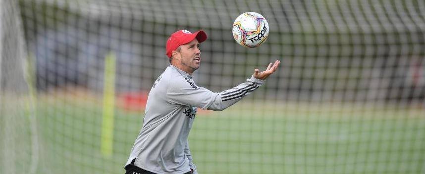 Na véspera do Gre-Nal, Inter afasta jogador por causa da Covid-19