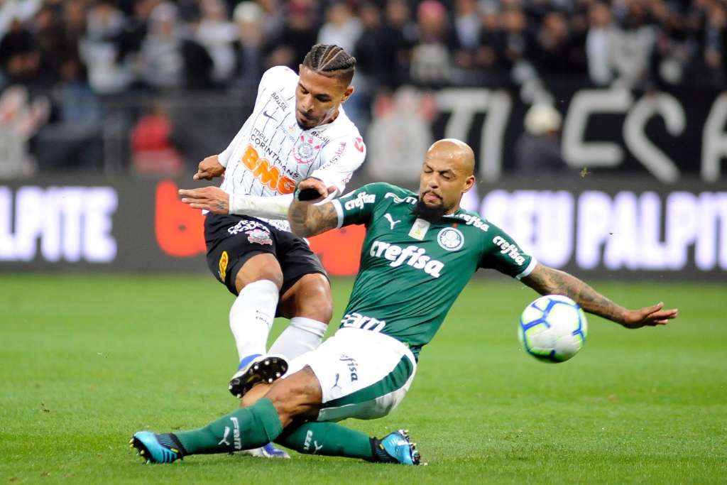 Corinthians e Palmeiras se enfrentam na Arena Itaquera