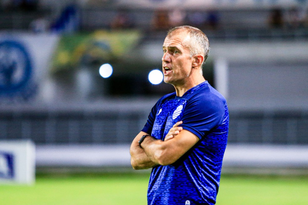Ex-técnico de Palmeiras e Ponte promete reforços e quer título da Série B com o CSA