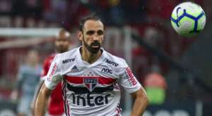 Lateral garante renovação com o São Paulo para 2021: 