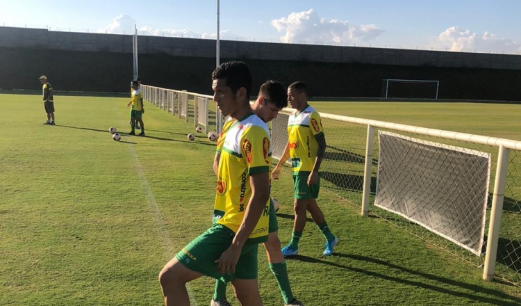 O Mirassol já está em São Paulo para o duelo